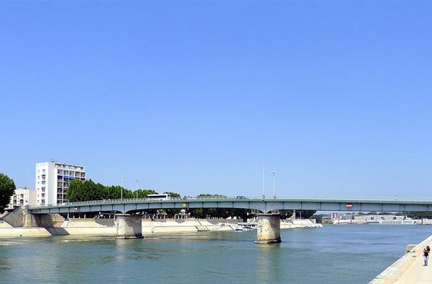 Arles Pont de Trinquetaille