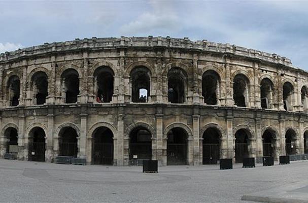 L'amphithéâtre (ou arènes)