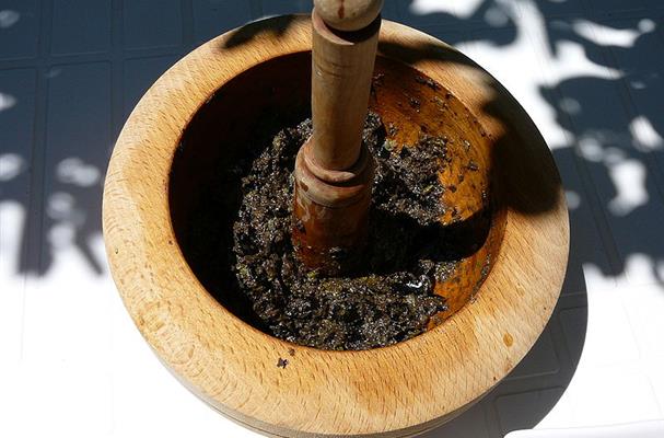 Tapenade dans un mortier