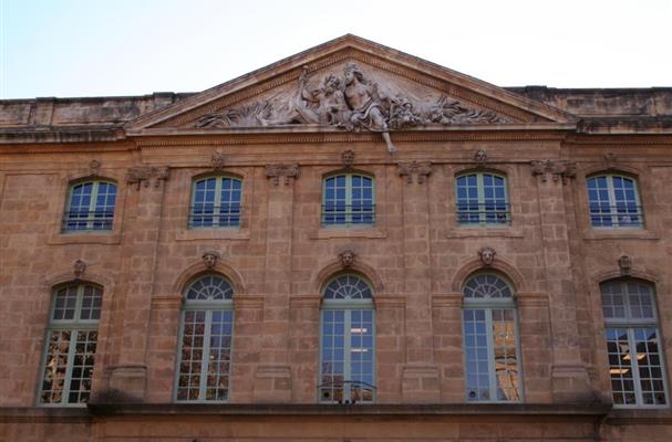 Bureau de poste a Aix