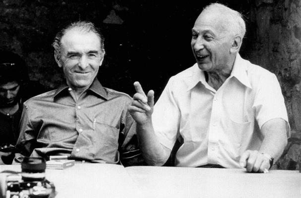 Photographes discutant durant les Rencontres en 1975