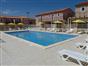 residence vacances la provence avec piscine proche mer, plage, etang de berre, bouches du rhone, cote bleue, bord de mer, proche carro, plage du verdon, plage fos sur mer, location vacances avec piscine proche mer plage cote bleue