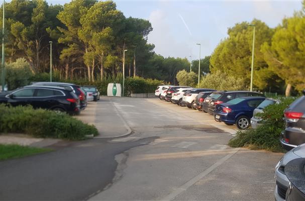parking fermé de 35 places