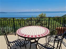 appart'hotel residence vacances la provence appartement vue panoramique sur la mer, Etang de berre, cote bleue, fos sur mer, istres, martigues, port saint louis, miramas, marignane, port de bouc, port de Marseille, marseille aeroport, aix en provence