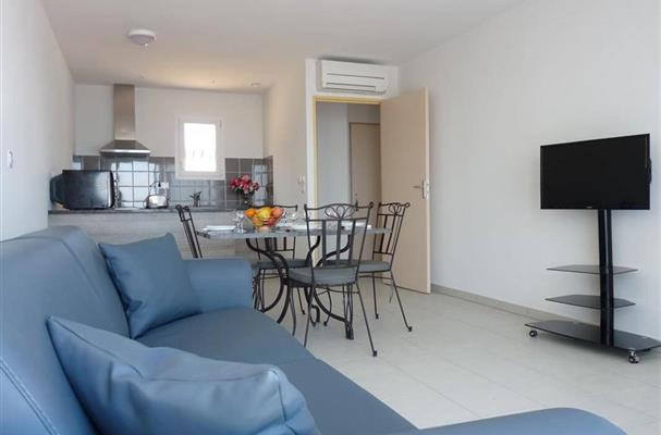 residence la Provence appartement avec salon avec television